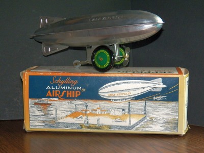 Schylling Zeppelin photo 102_3455.jpg