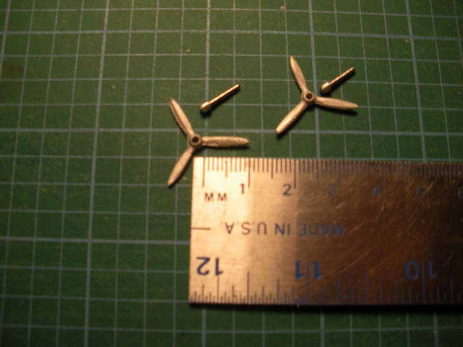 MAC Pastushin DC3 Props.JPG