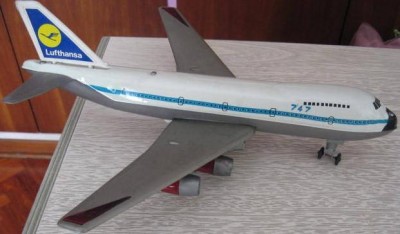 VISPA Argentina 747 with Lufthansa tail fin.JPG
