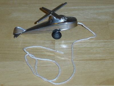 unk pull toy helicopter.JPG