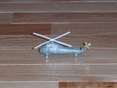 unknown diecast Sikorsky S-58 helicopter.jpg